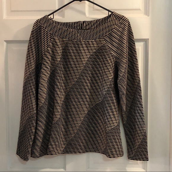 Dana Buchman tan & black long sleeve patterned top, large - Picture 3 of 7
